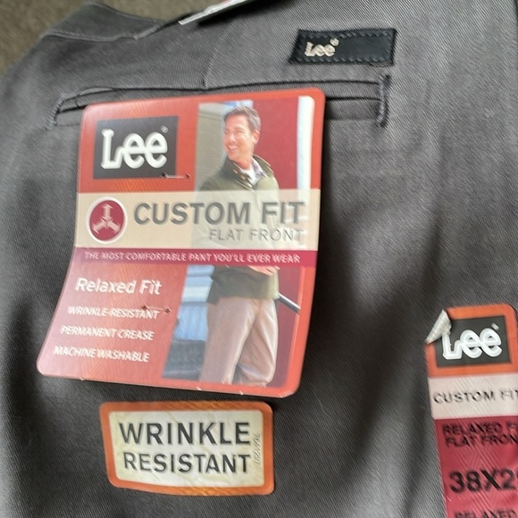 Lee Custom Fit Relaxed Fit Flat Front Pant - Picture 5 of 9